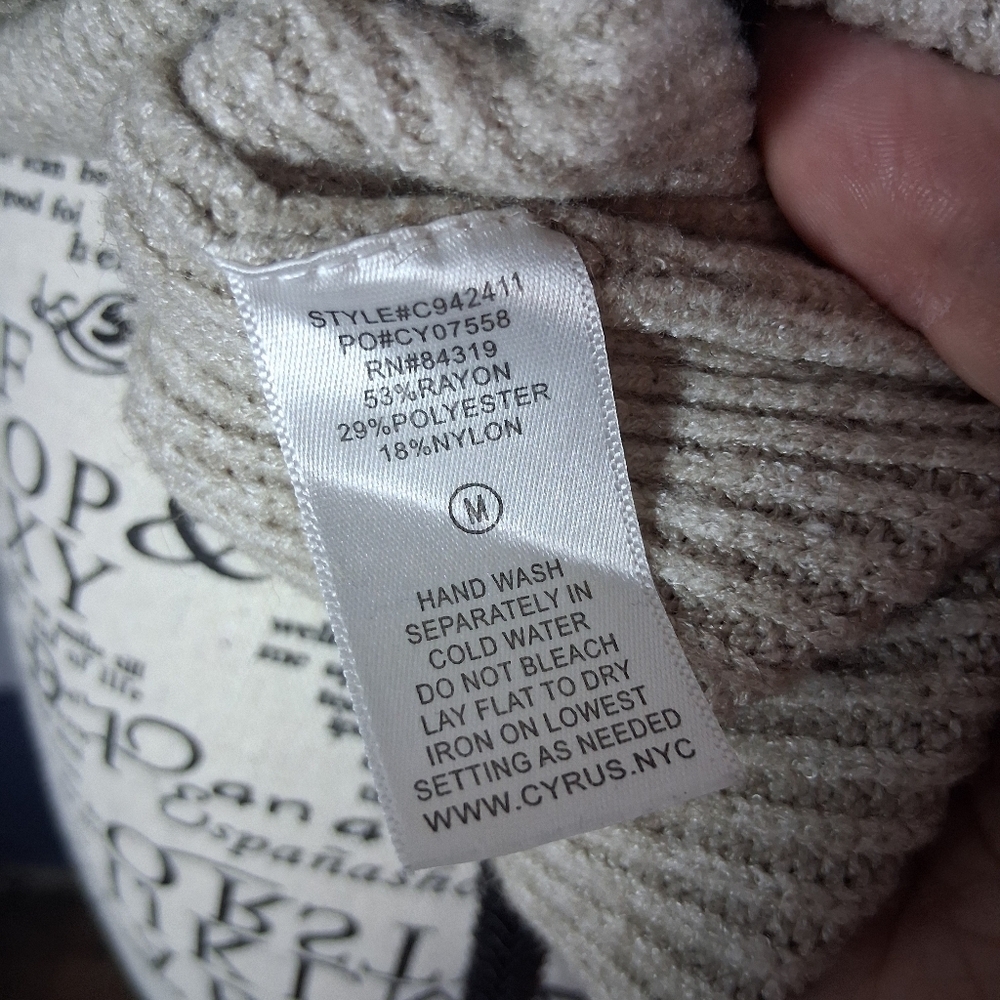 Cyrus Medium Womens Sweater - Picture 4 of 4